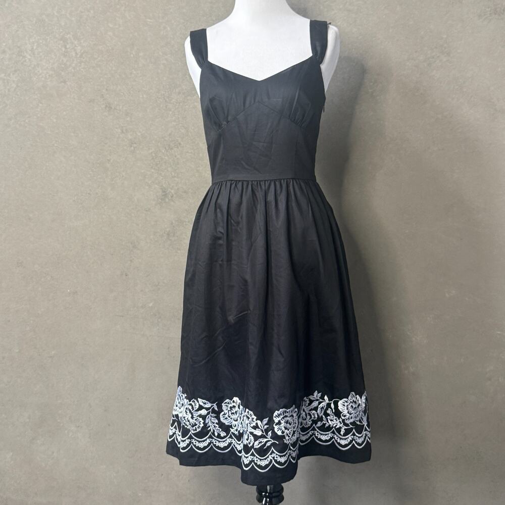 Ann Taylor LOFT Black Fit Flare Dress Size 0 Floral Embroidered Hem Cotton